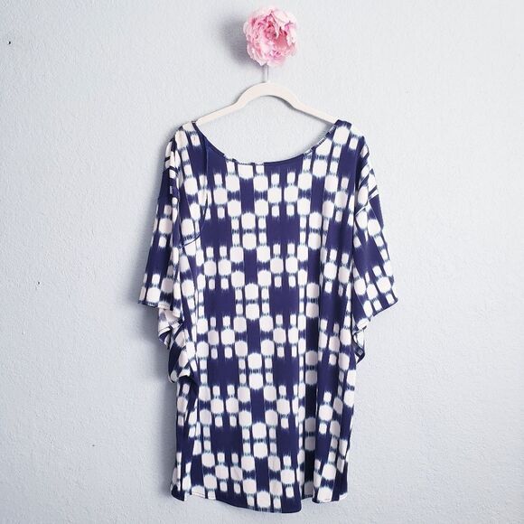 Tori Richard Honolulu Blue and White Geometric Tunic Blouse - Picture 7 of 7